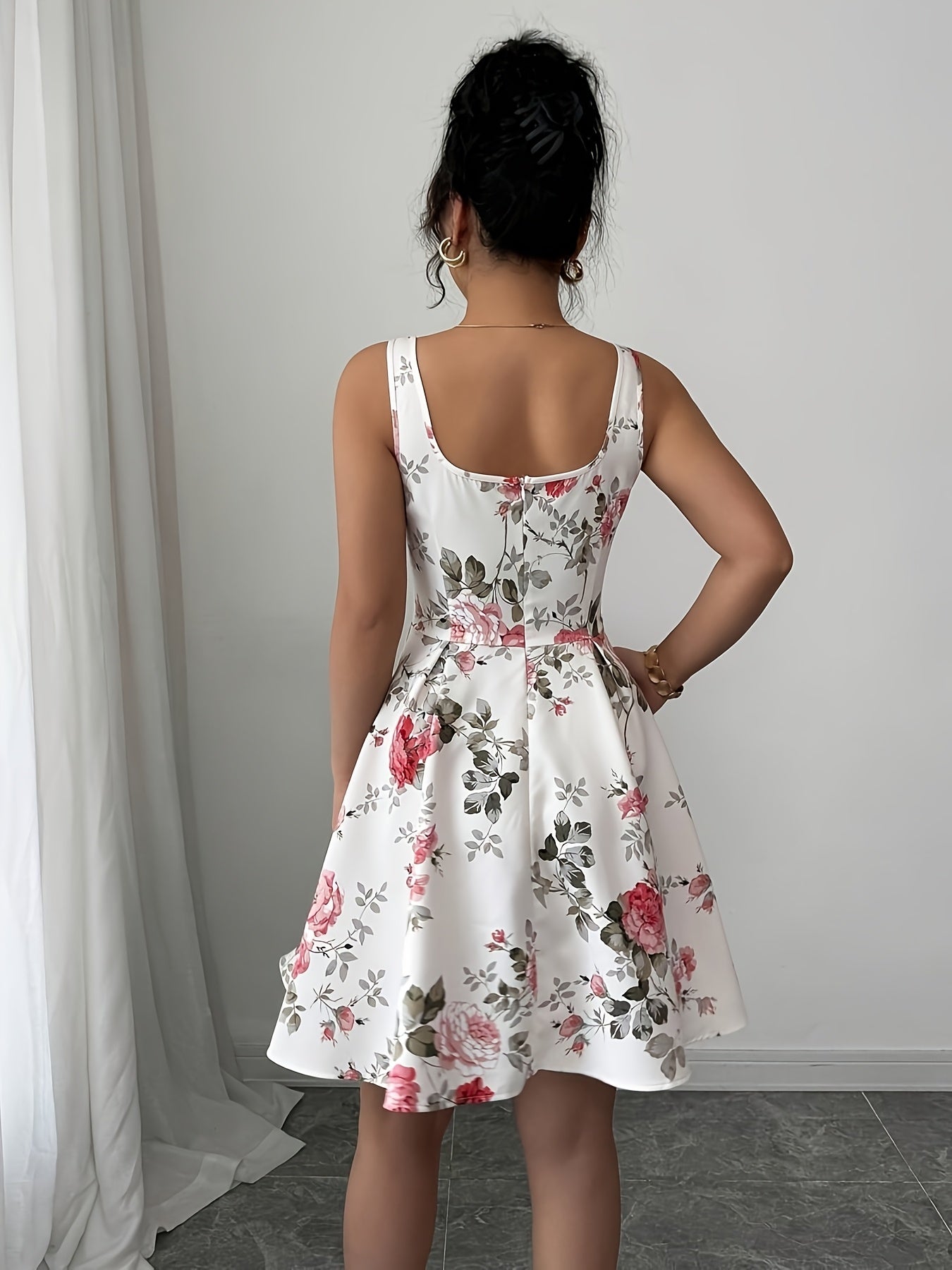 Elegant Sleeveless Square Neck Floral Mini Dress for Women