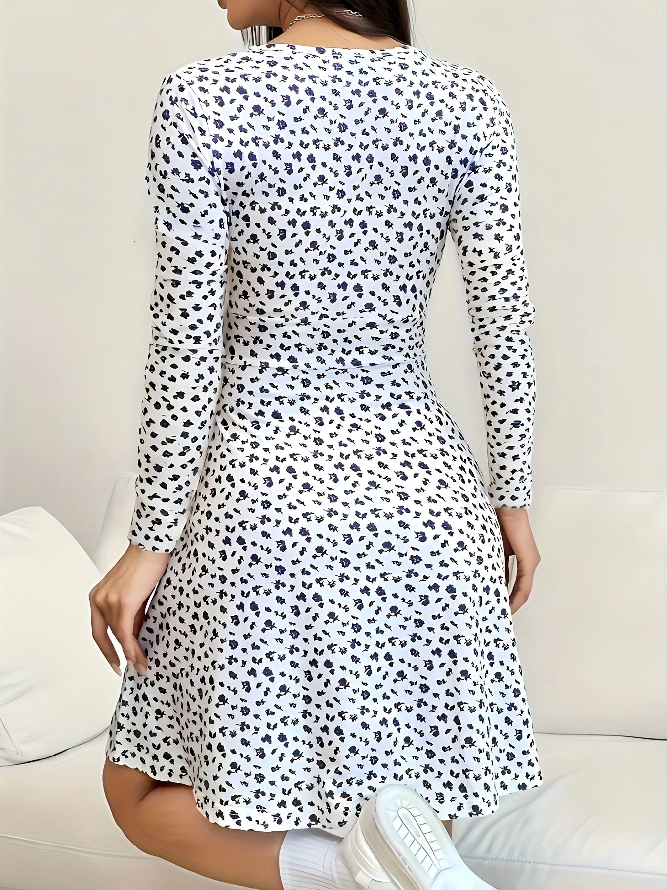 Long Sleeve V Neck Printed Mini Dress for Women